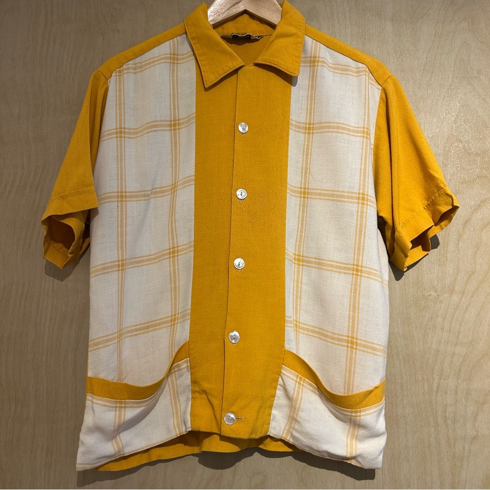 Vintage Da Vinci California button up tshirt